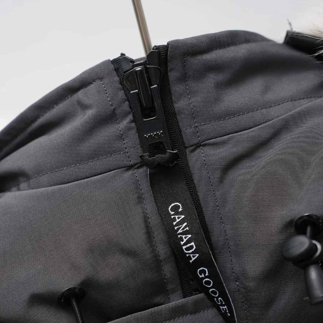 P720 CANADA GOOSE丨Canada Goose 01 Pilot Hooded Down Jacket Color: Graphite Gray Size: XS-XXL